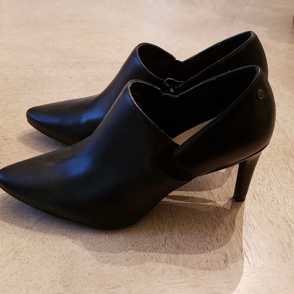 Very Nice Booties!! - Picture 2 of 3